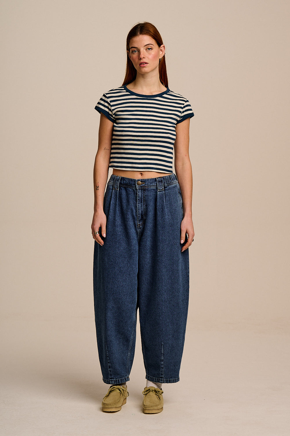 Ashby - Denim Barrel Leg Jeans in Mid Wash