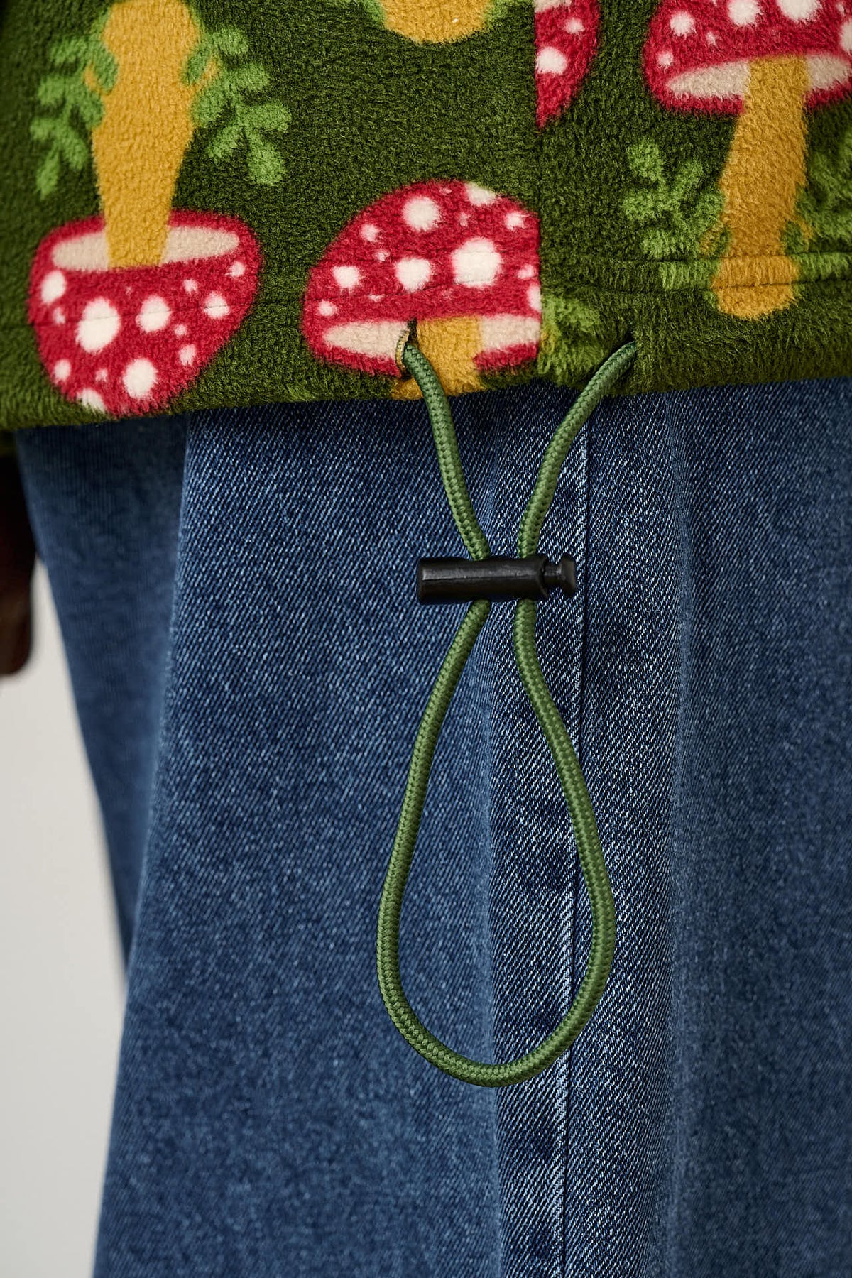 Stevie - Recycled Polyester Fleece in Mushroom