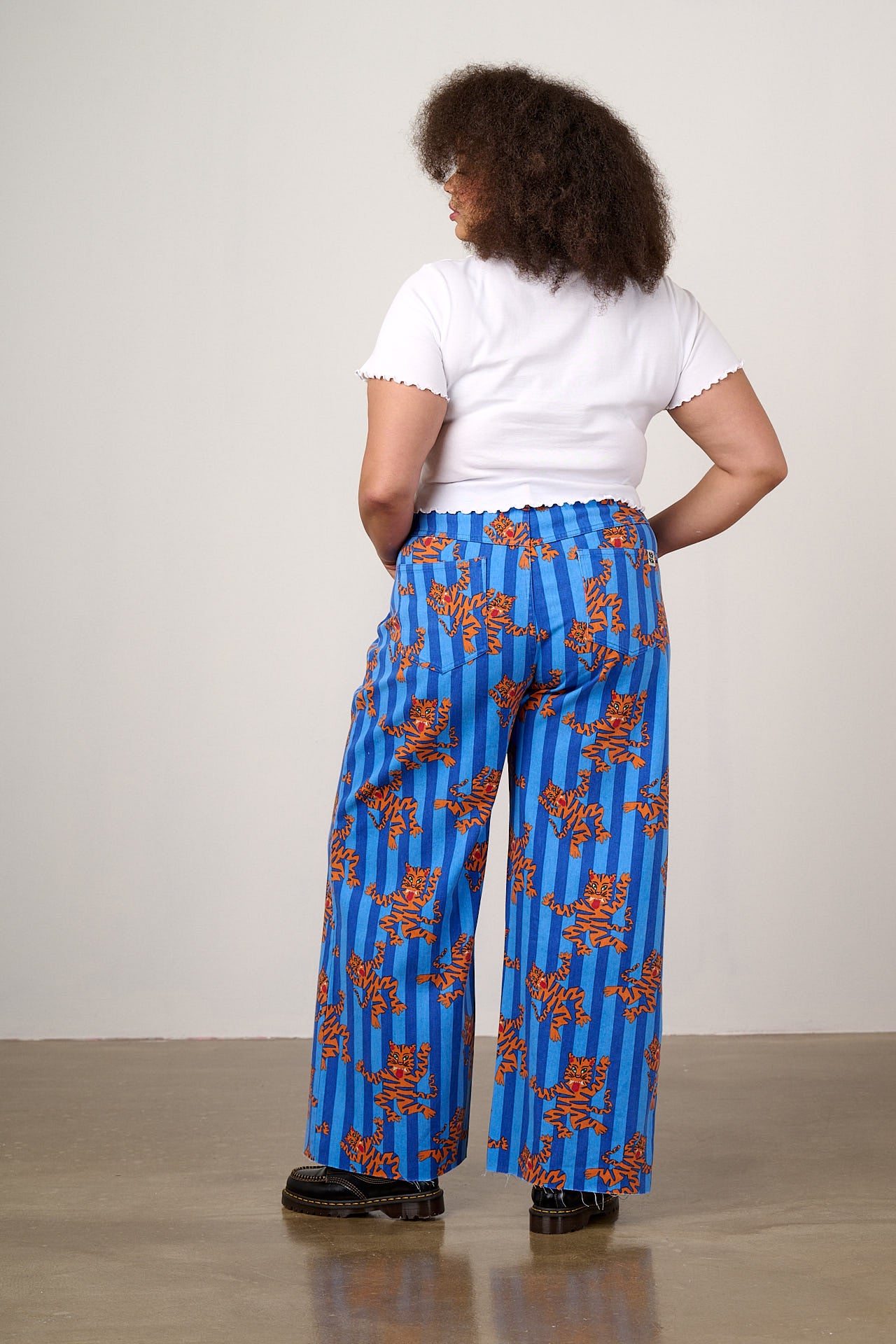 Carter - High Waisted Cotton Trousers in Blue Tiger Stripe