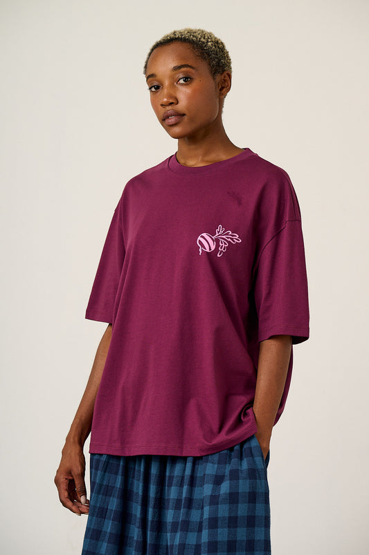 Benny - Oversized Cotton T-Shirt in Burgundy Autumn Veggies Print