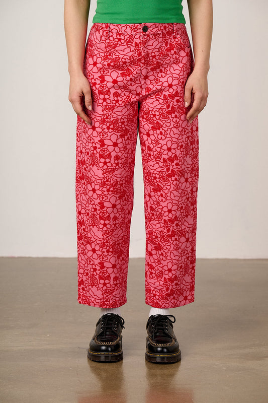 Drew - Cropped Straight Leg Cotton Trousers in Red & Pink Kahlo Bloom