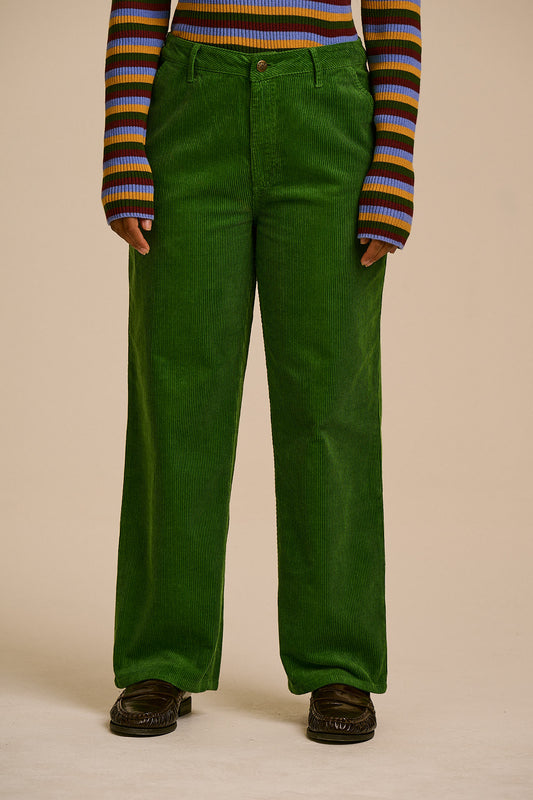 Linden - 90's Straight Leg Trousers in Dark Green Cord