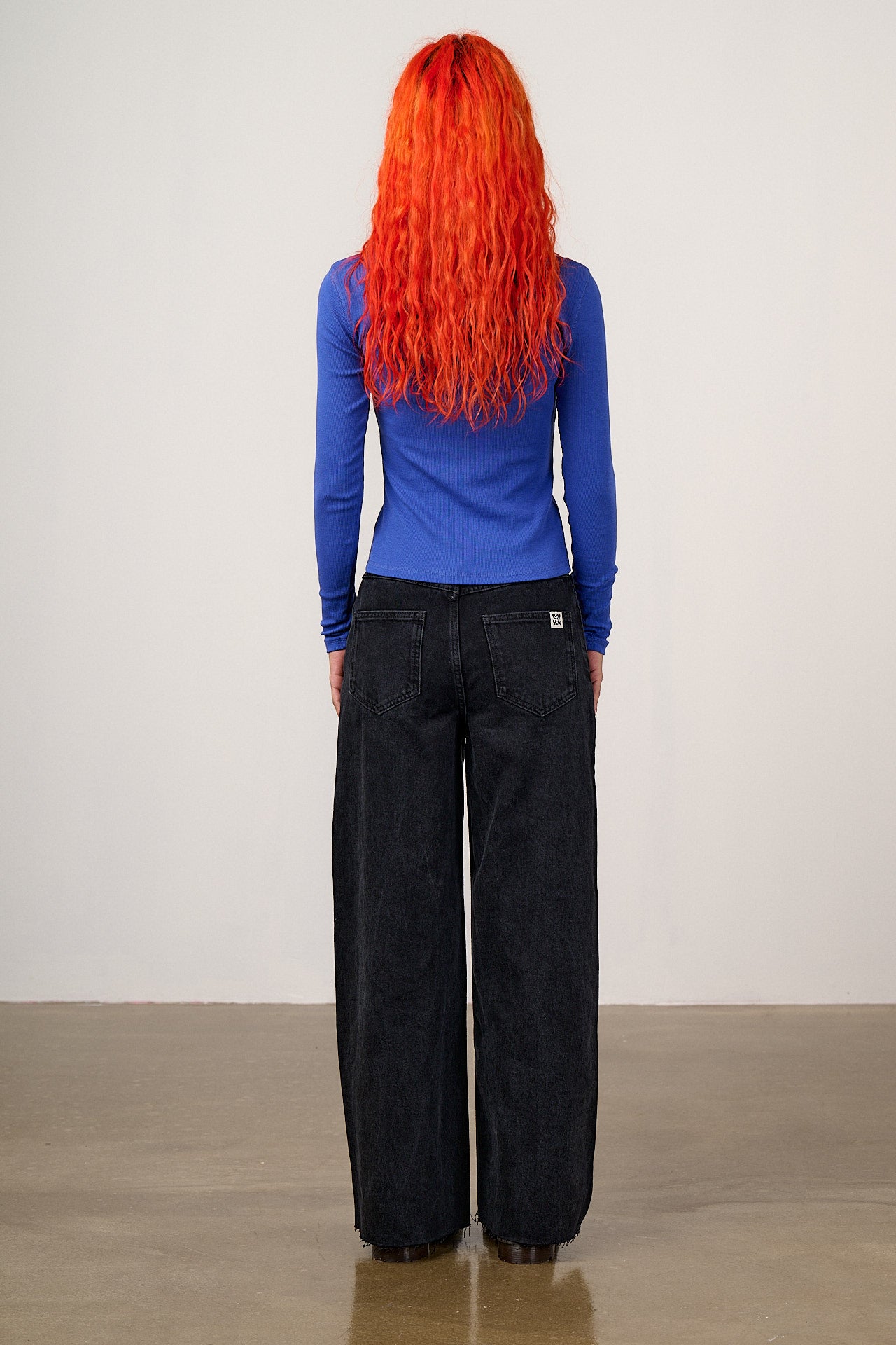 Grayson - Long Sleeve Cotton T-shirt in Dazzling Blue