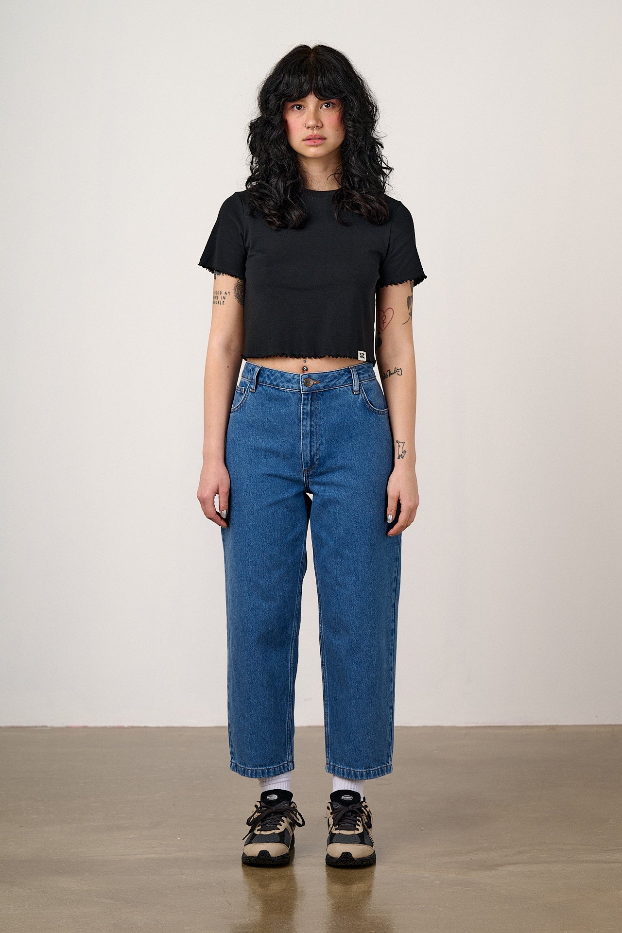 Greta - Cropped Cotton Top in Black