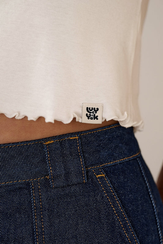 Greta - Cropped Cotton Top in Ecru