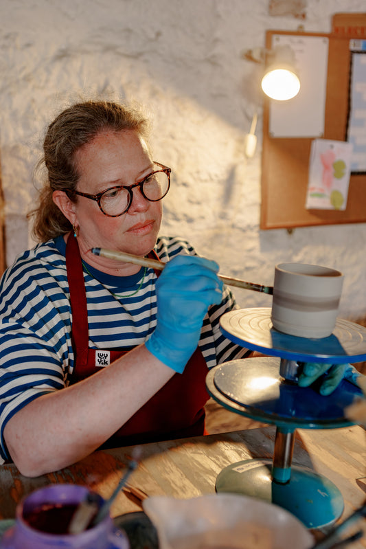 Amaia - Midweight Cotton Apron in Maroon