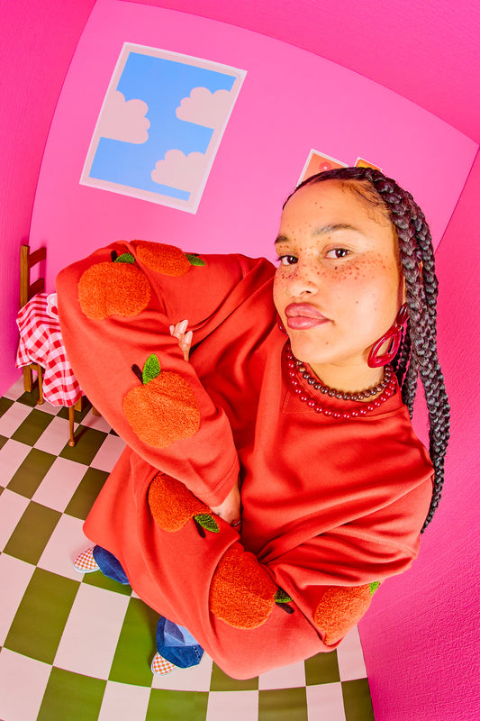 Kai - Midweight Cotton Crew Neck Sweatshirt in Red Apples Motif