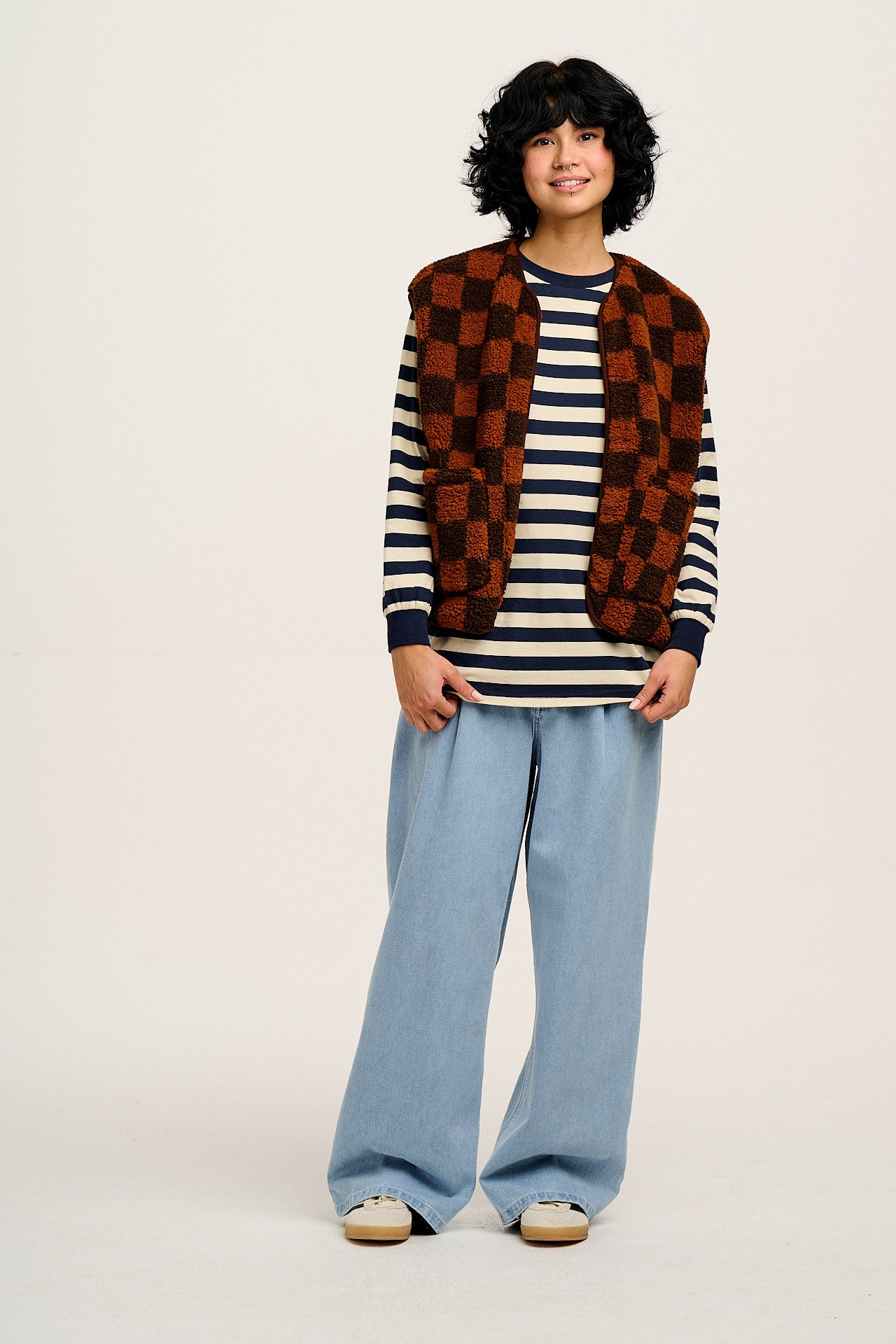 Kenny - Long Sleeve Skater Cotton T-Shirt in Navy & Ecru Stripe