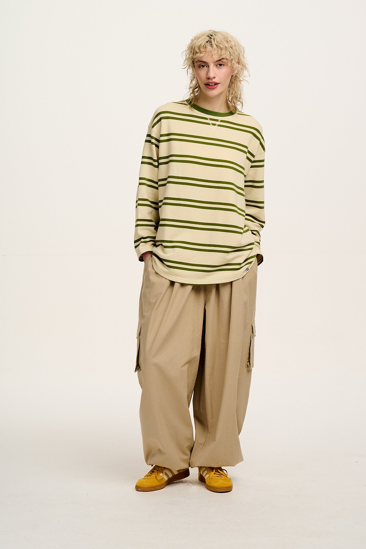Kai - Midweight Cotton Crew Neck Sweatshirt in Green & Ecru Stripe