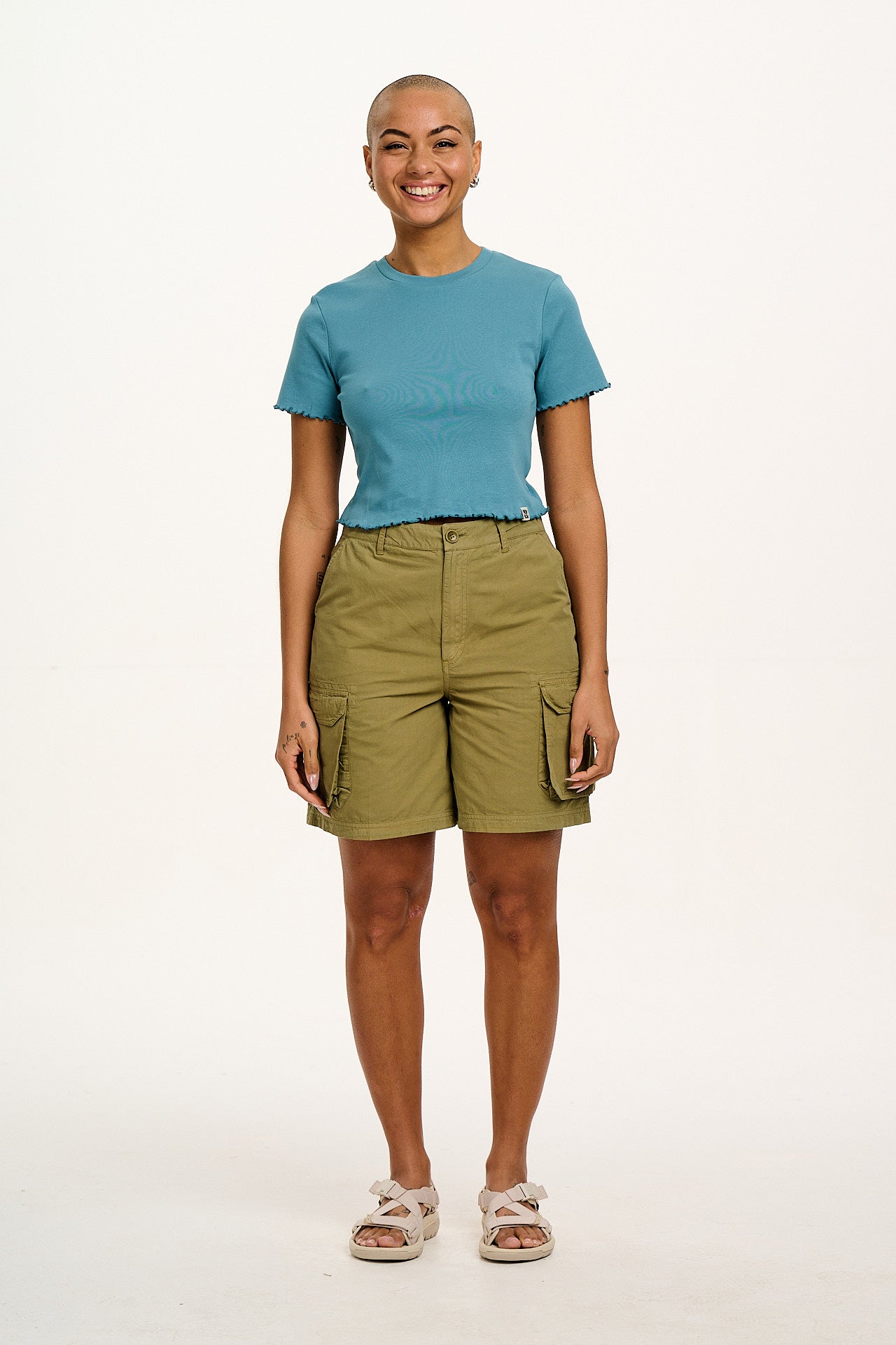 Avery - Cotton Cargo Shorts in Herb Garden Green