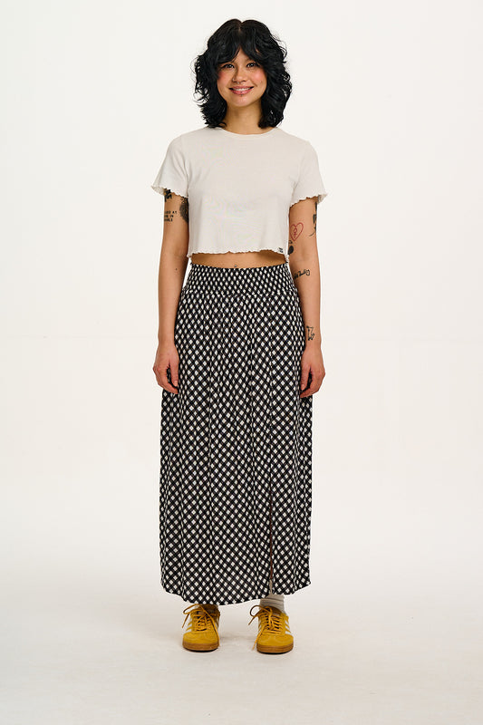 Poppy - Elasticated Waist Skirt in Black & White Gingham