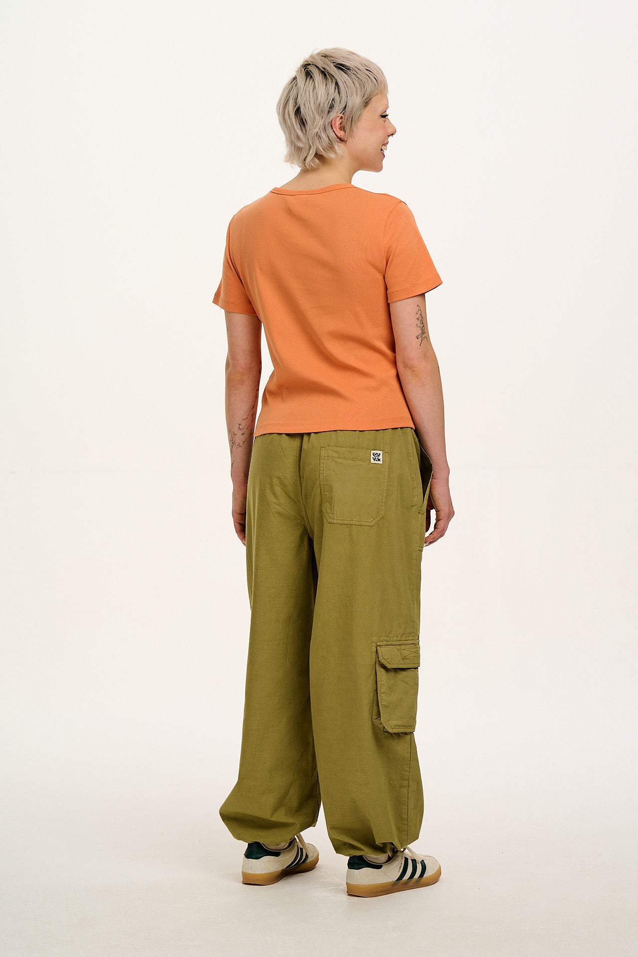 Maya - Cotton T-Shirt in Orange Beach Waves Print