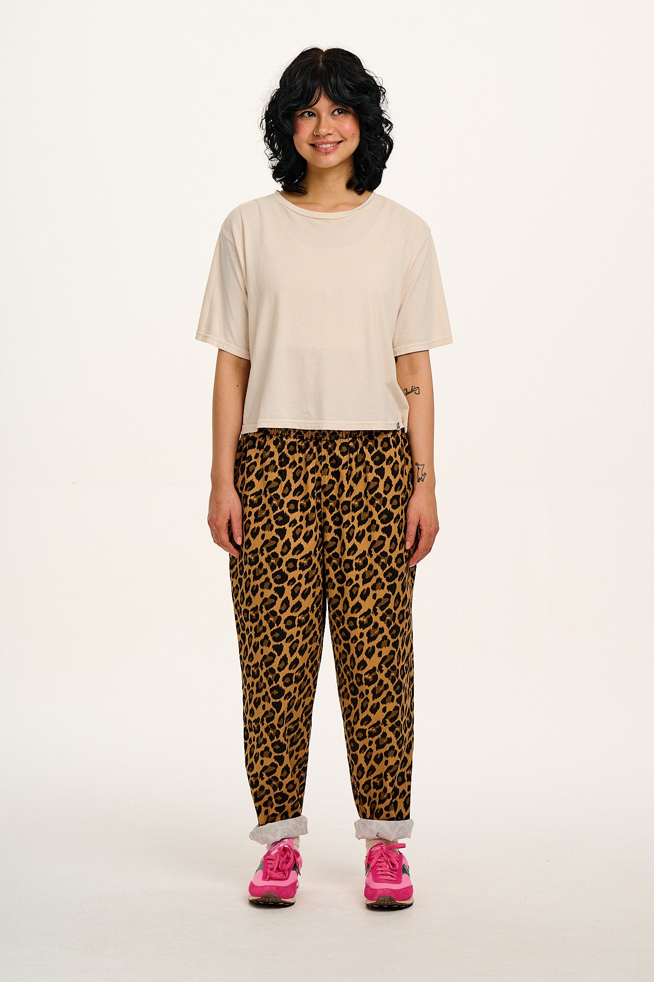 Alexa - Cotton Trousers in Leopard Print