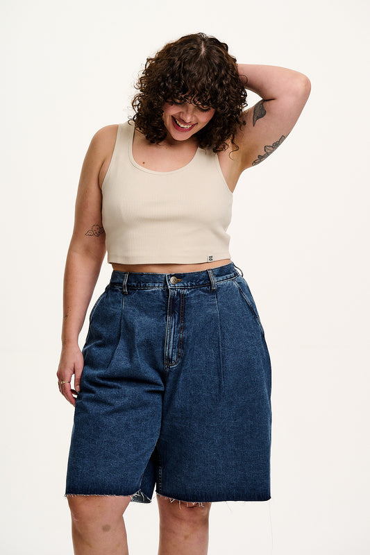 Cole - Denim Shorts in Mid Wash Blue