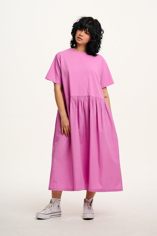 Georgia - Midi Dress in Pink