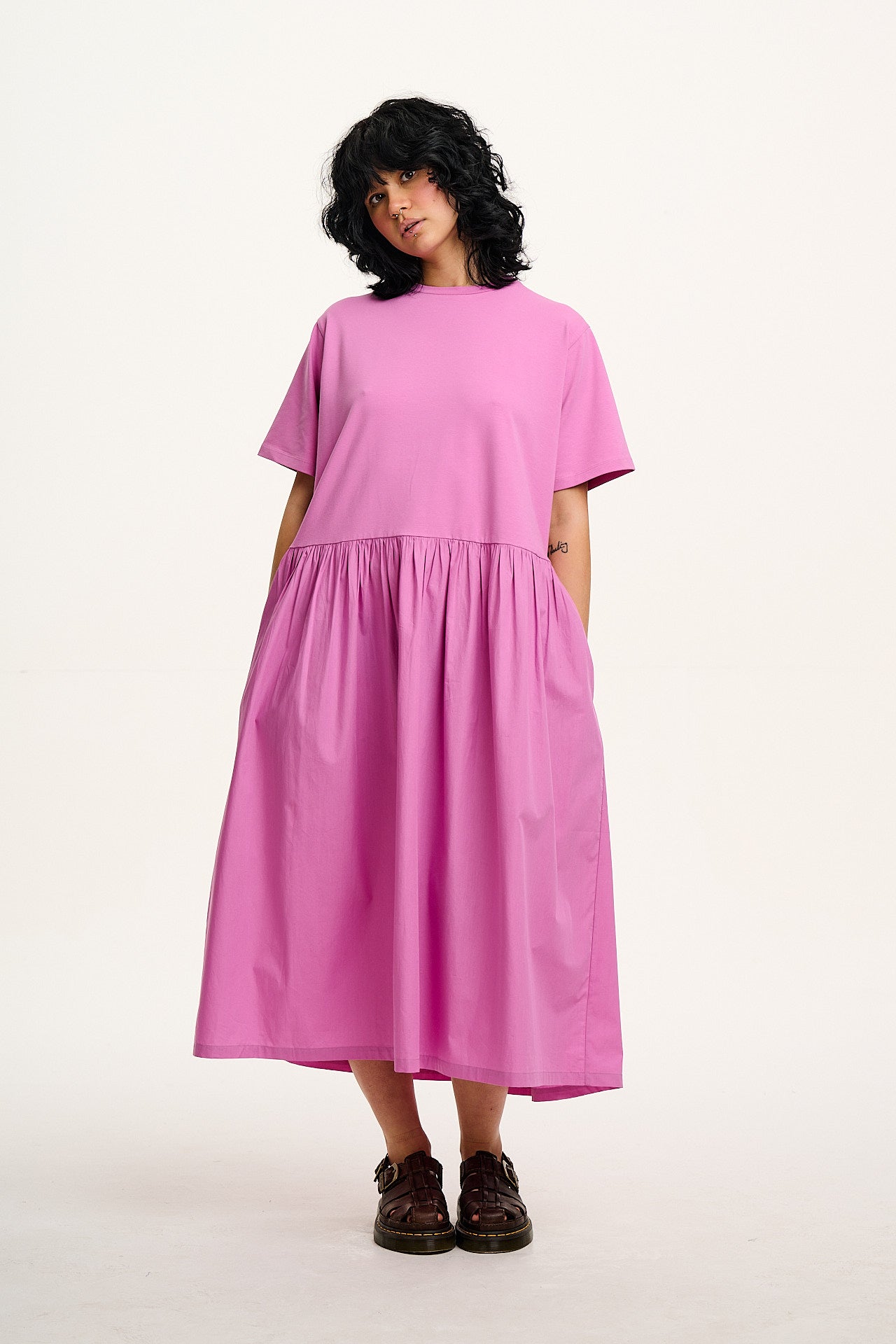 Georgia - Midi Dress in Pink