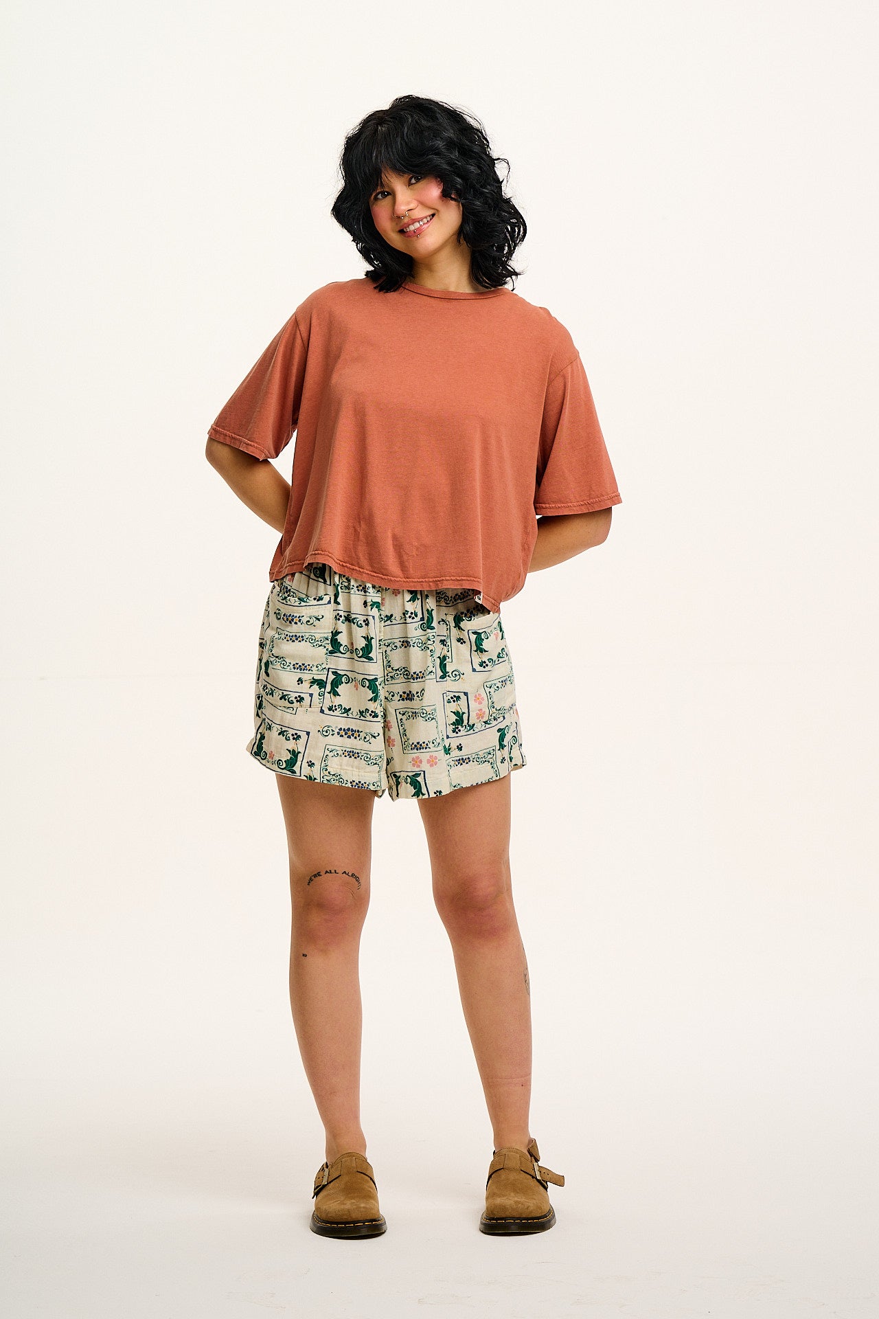 Sierra - Cotton Shorts in Sweet Pea Print