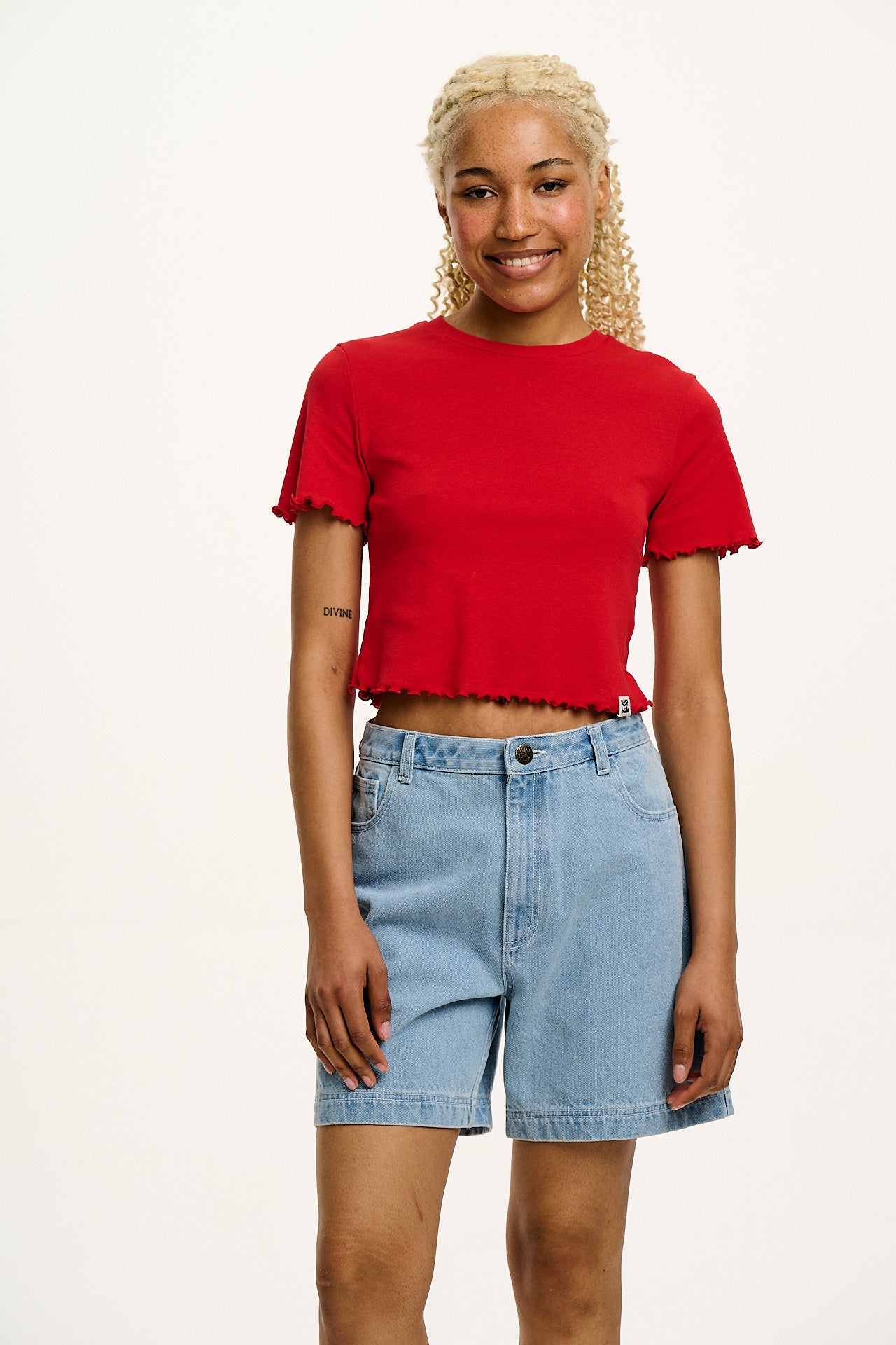Greta - Cropped Cotton Top in Red