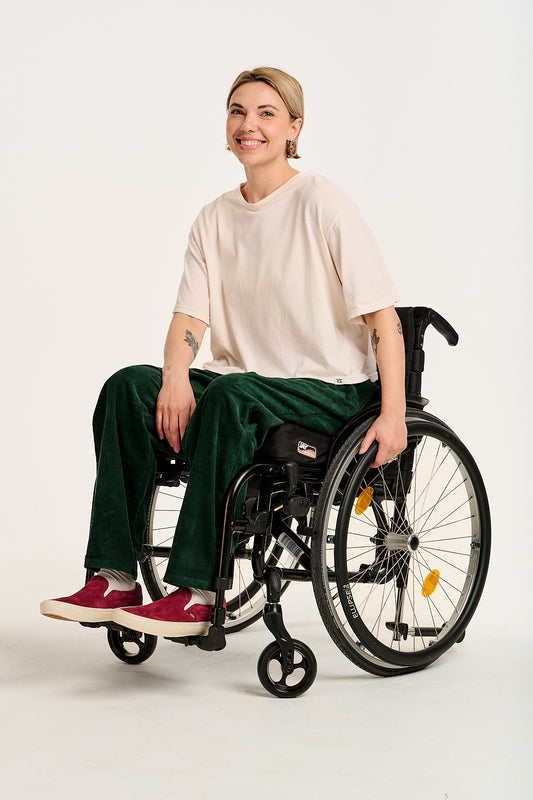 Billie - Corduroy Trousers in Posy Green