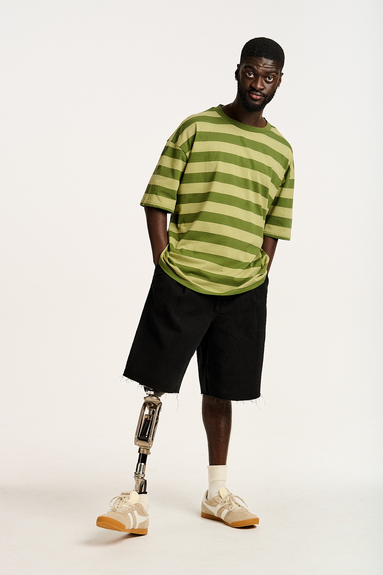 Cole - Denim Shorts in Washed Black