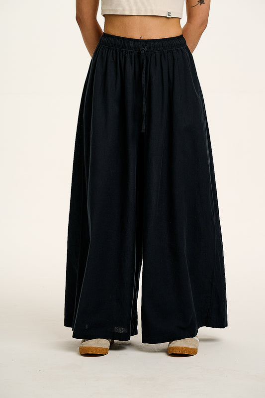 Aster - Cotton & Linen Trousers in Black