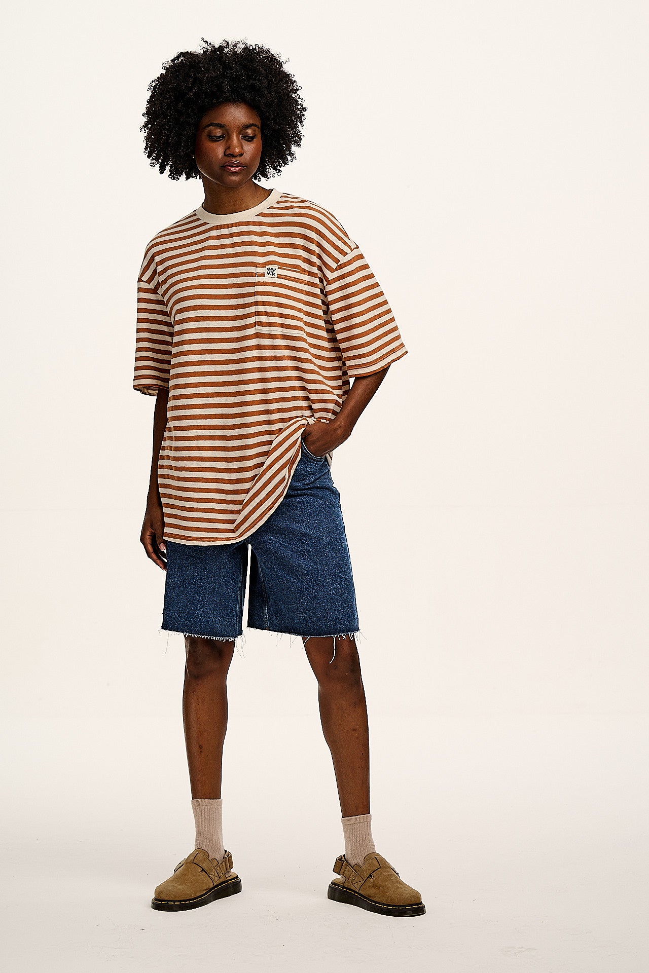 Toulon - Short Sleeve Pocket T-Shirt in Amber & Ecru Stripe