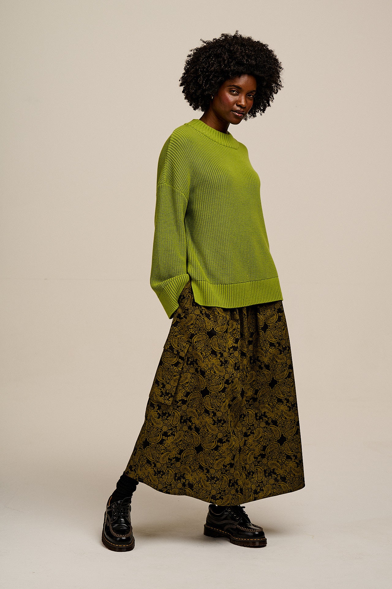Dakota - Midi Skirt in Grunge Green Paisley Print