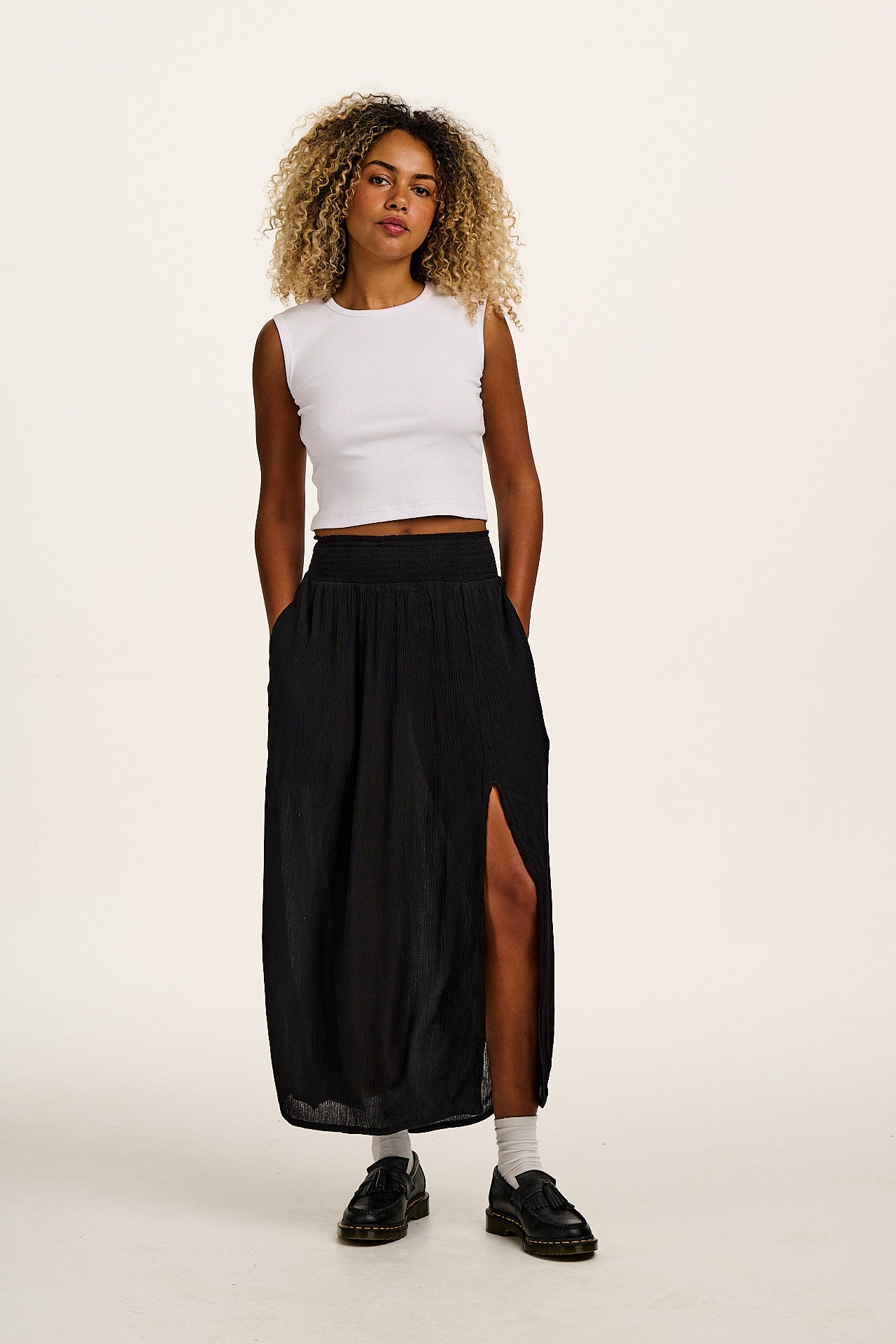 Poppy Elasticated Waist Skirt in Black – Lucy Yak