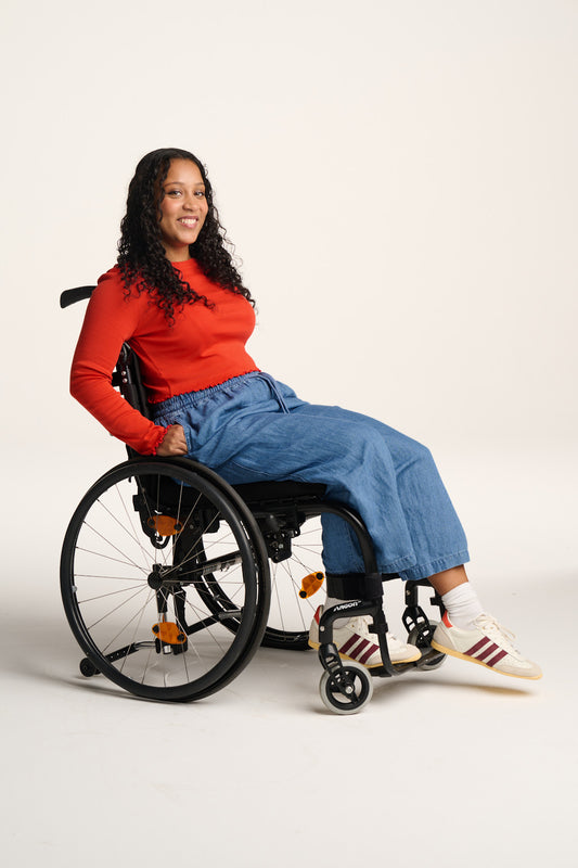 Chuck - Cotton & Hemp Trousers in Mid Wash Blue