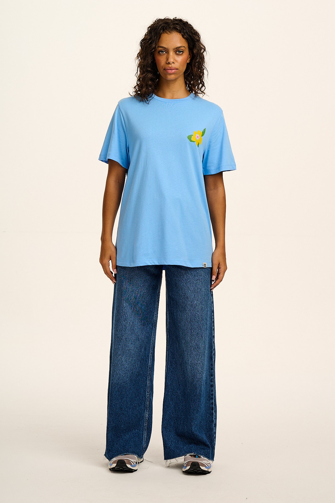 Denver - Cotton T-Shirt in Blue Bloomin' Flowers Print