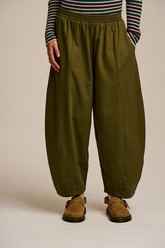 Obregon - Barrel Leg Cotton Trousers in Khaki Green
