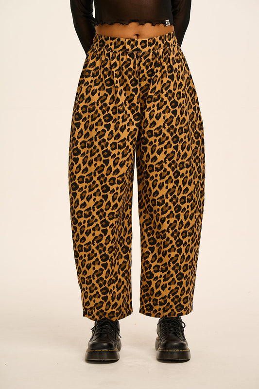 Beau - Barrel Leg Cotton Trousers in Leopard Print