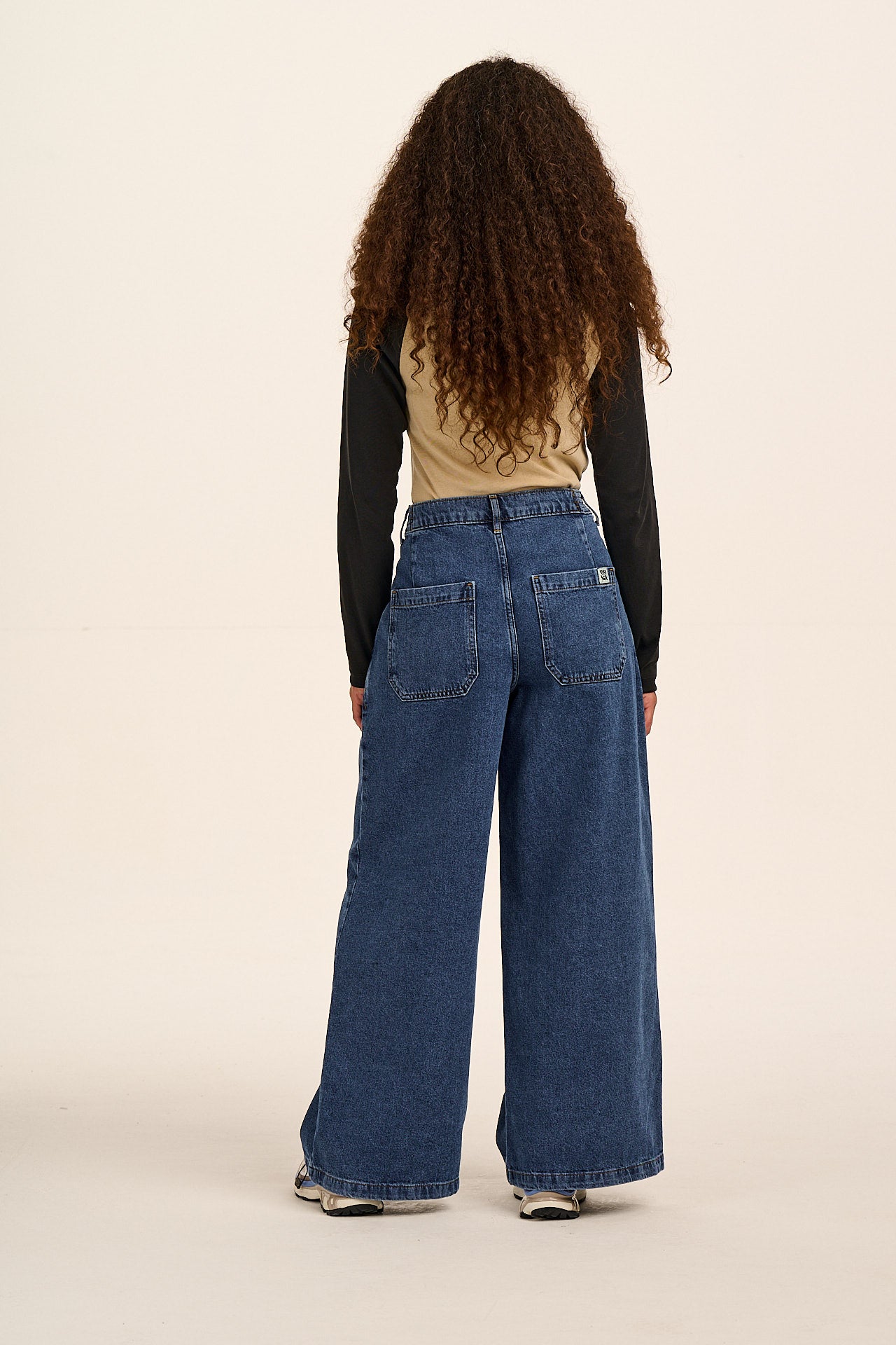 Tate - Denim Wide Leg Jeans in Mid Wash Blue