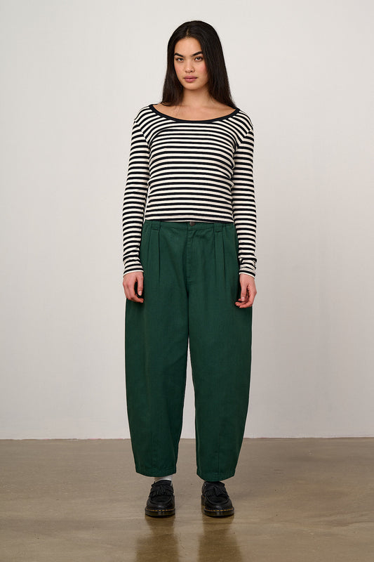 Ashby - Cotton Barrel Leg Trousers in Posy Green