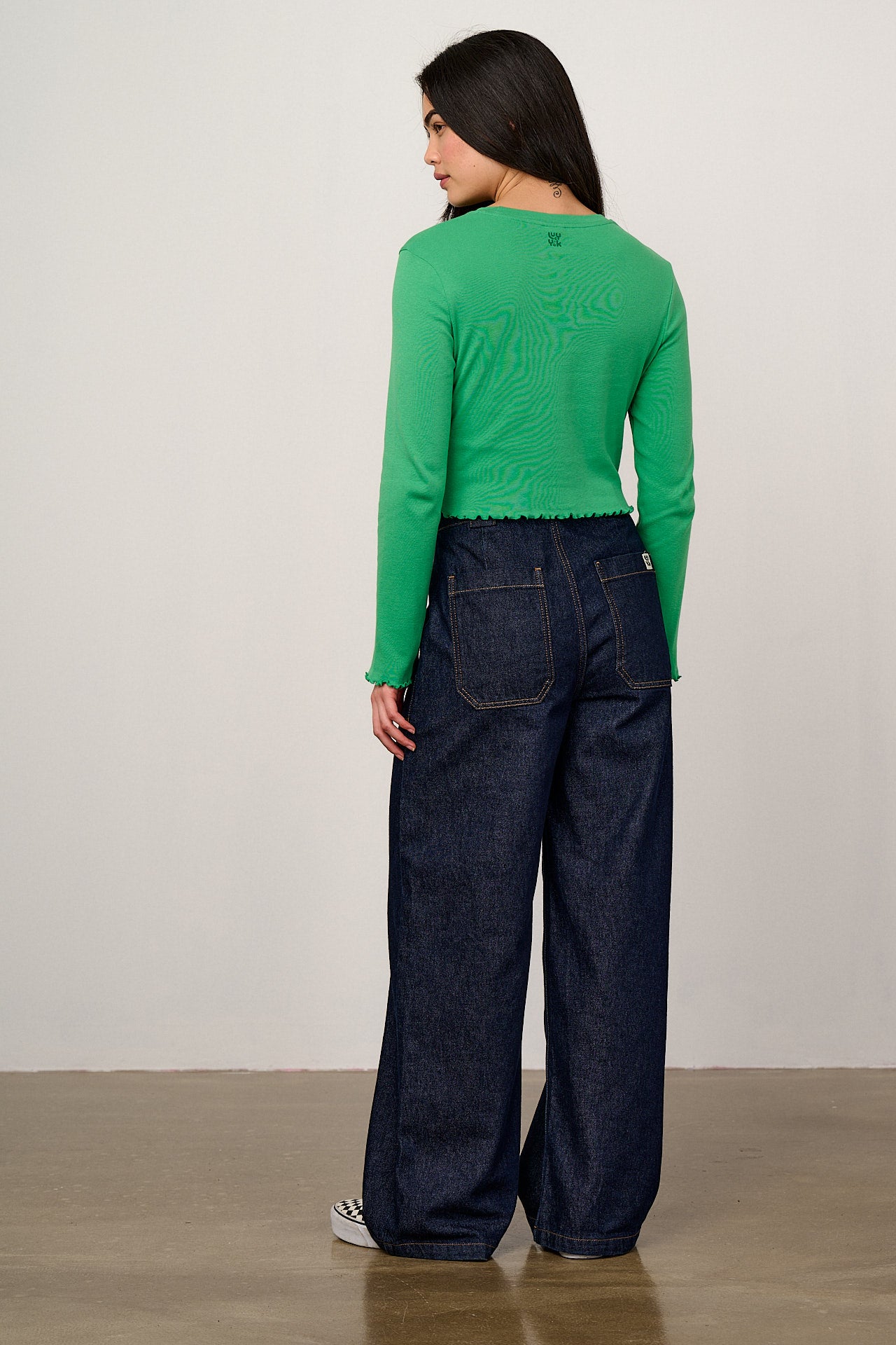 Hansel - Long Sleeve Cotton Crop Top in Kelly Green