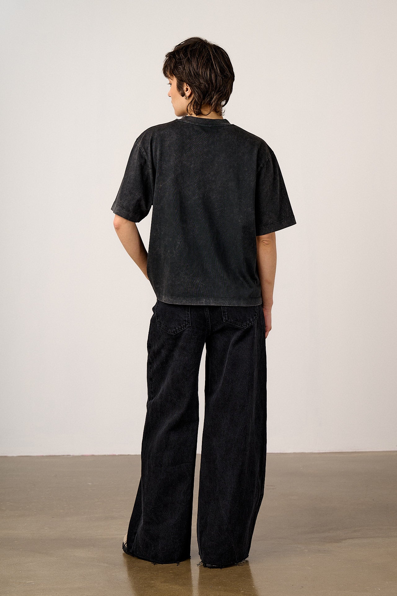 Noa - Cotton Boxy T-Shirt in Washed Black