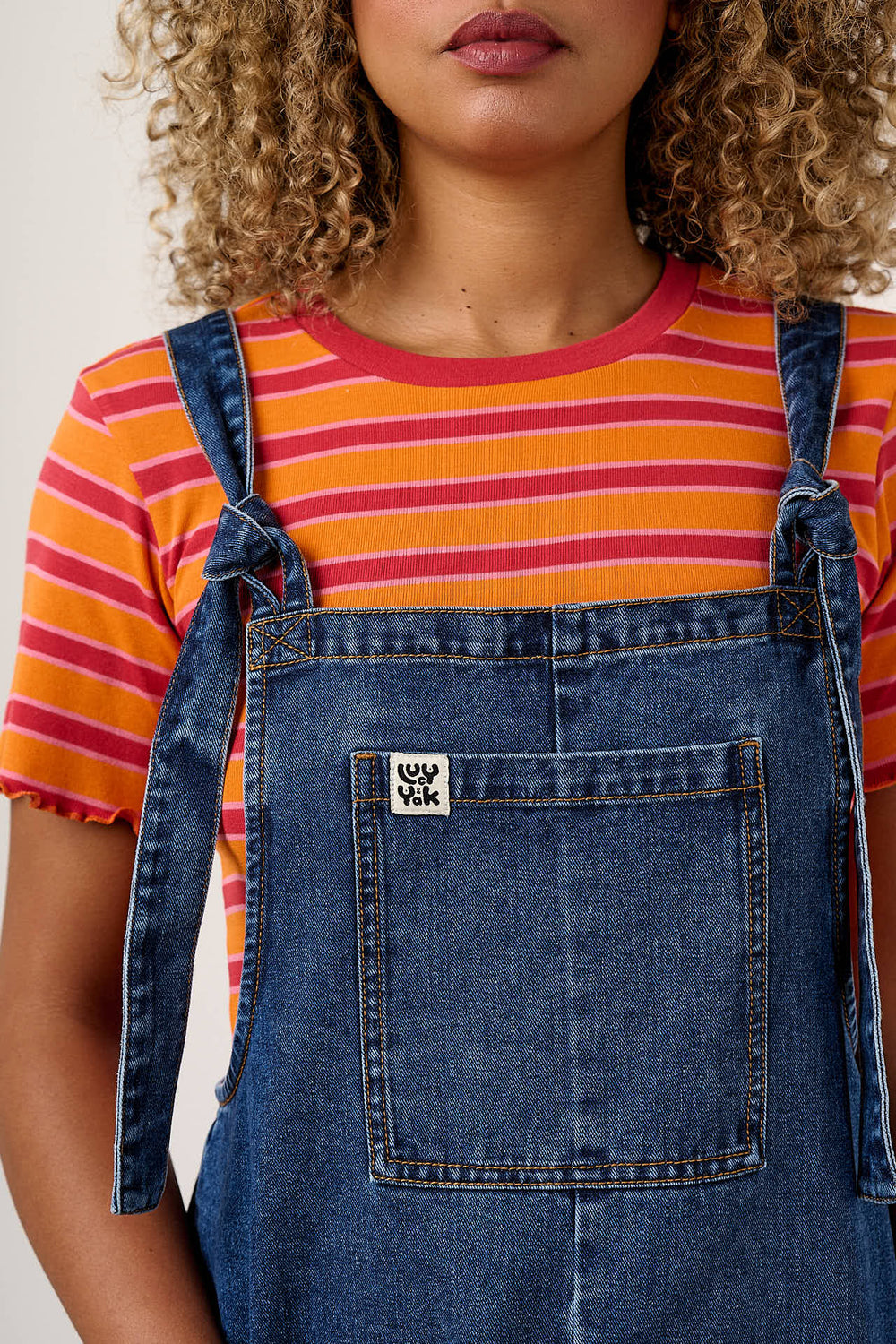 Original Shorts - Denim Dungarees Shorts in Mid Wash Blue