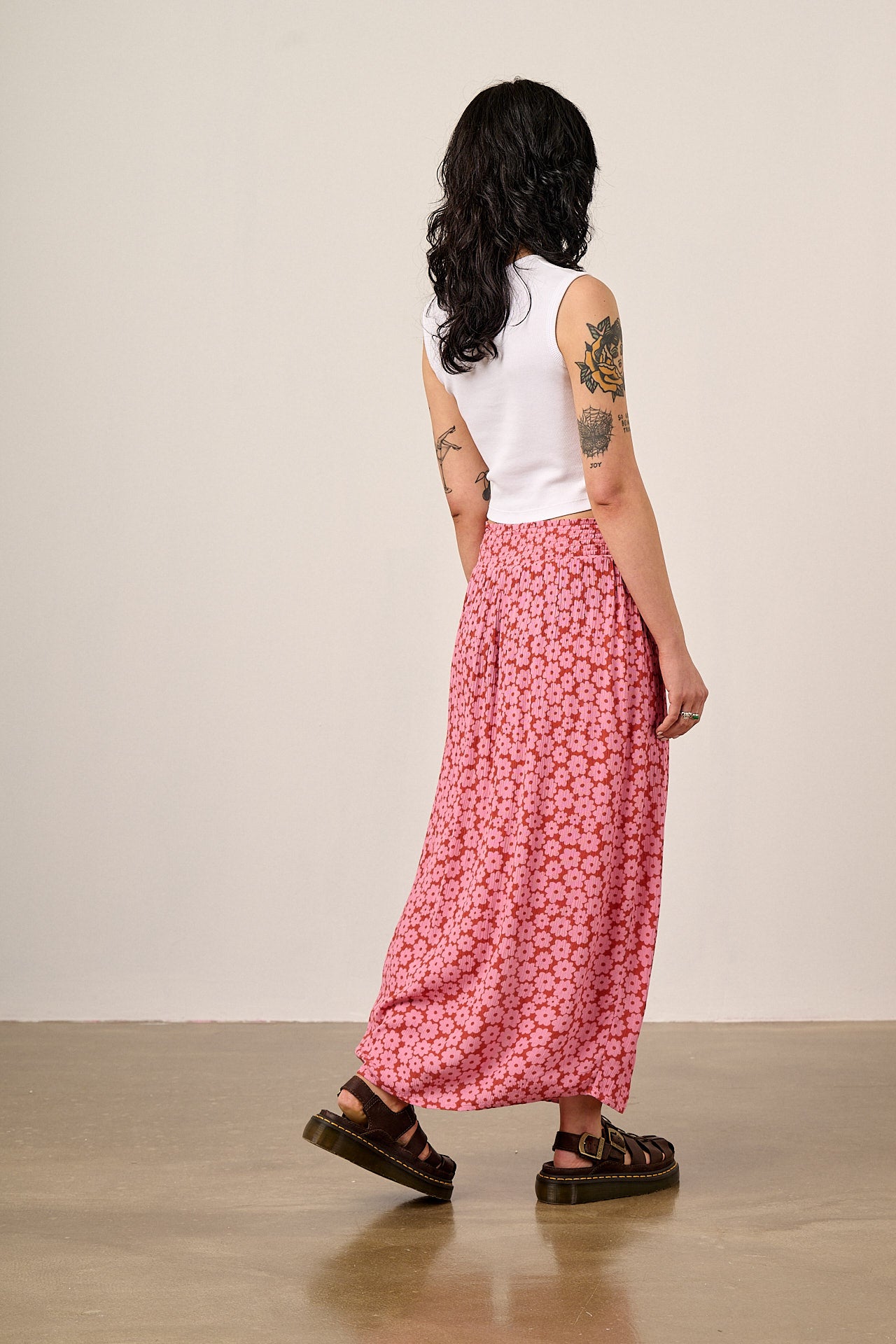Poppy - Elasticised Waist Skirt in Coastal Flower