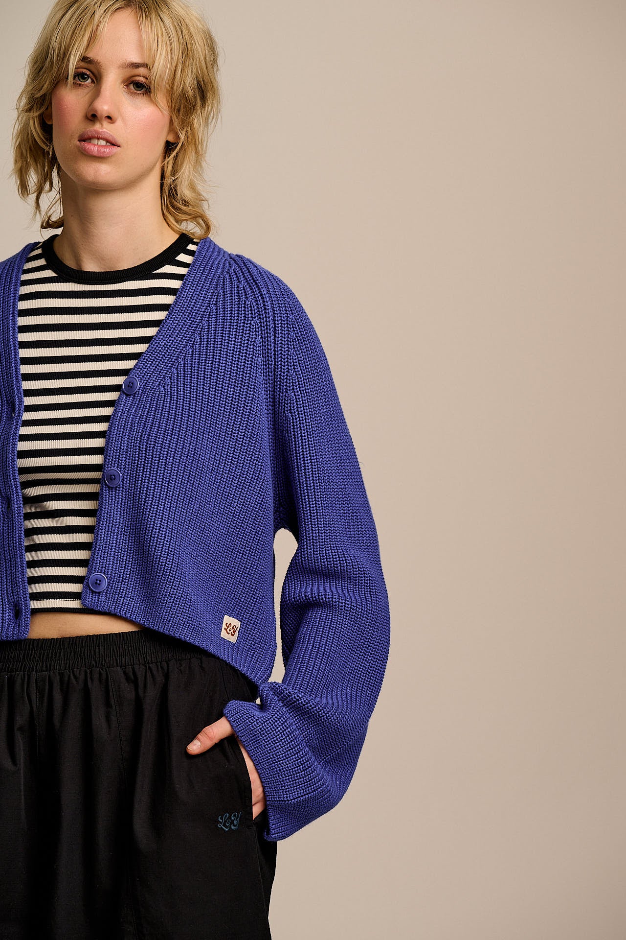 Robyn - V-Neck Cotton Cardigan in Dazzling Blue