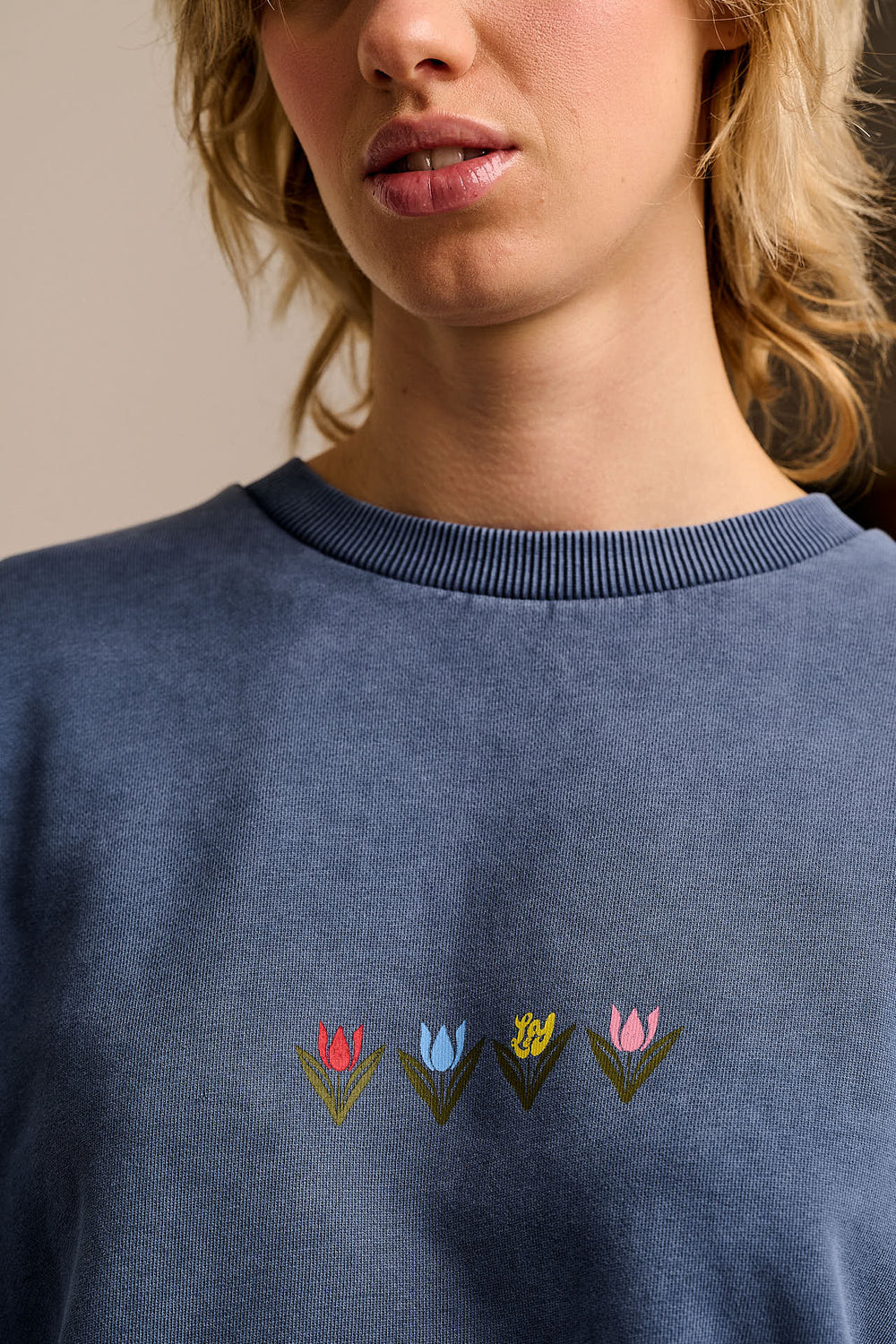 Sutton - Cotton Jersey Oversized Sweatshirt in Washed Navy Tulip Print