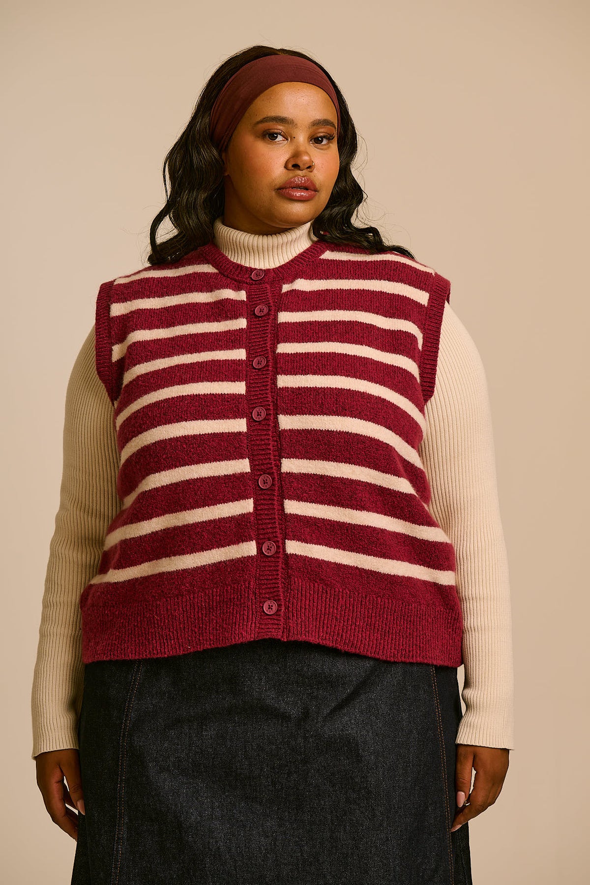 Vivi - Button Up Knitted Vest in Stripe