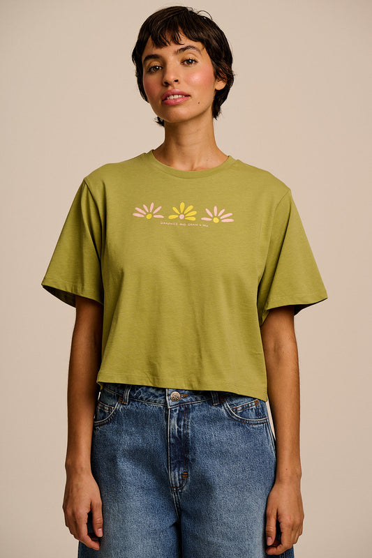 L.E Zayla - Cropped Boxy T-Shirt in Khaki Graphics and Grain Artist & Yak