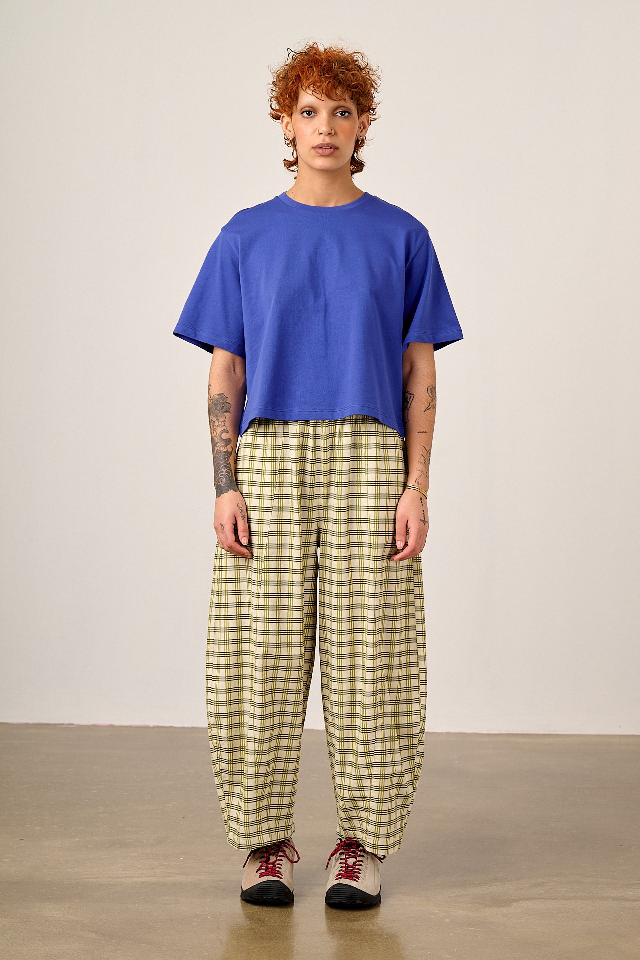 Zayla - Cropped Boxy T-Shirt in Dazzling Blue