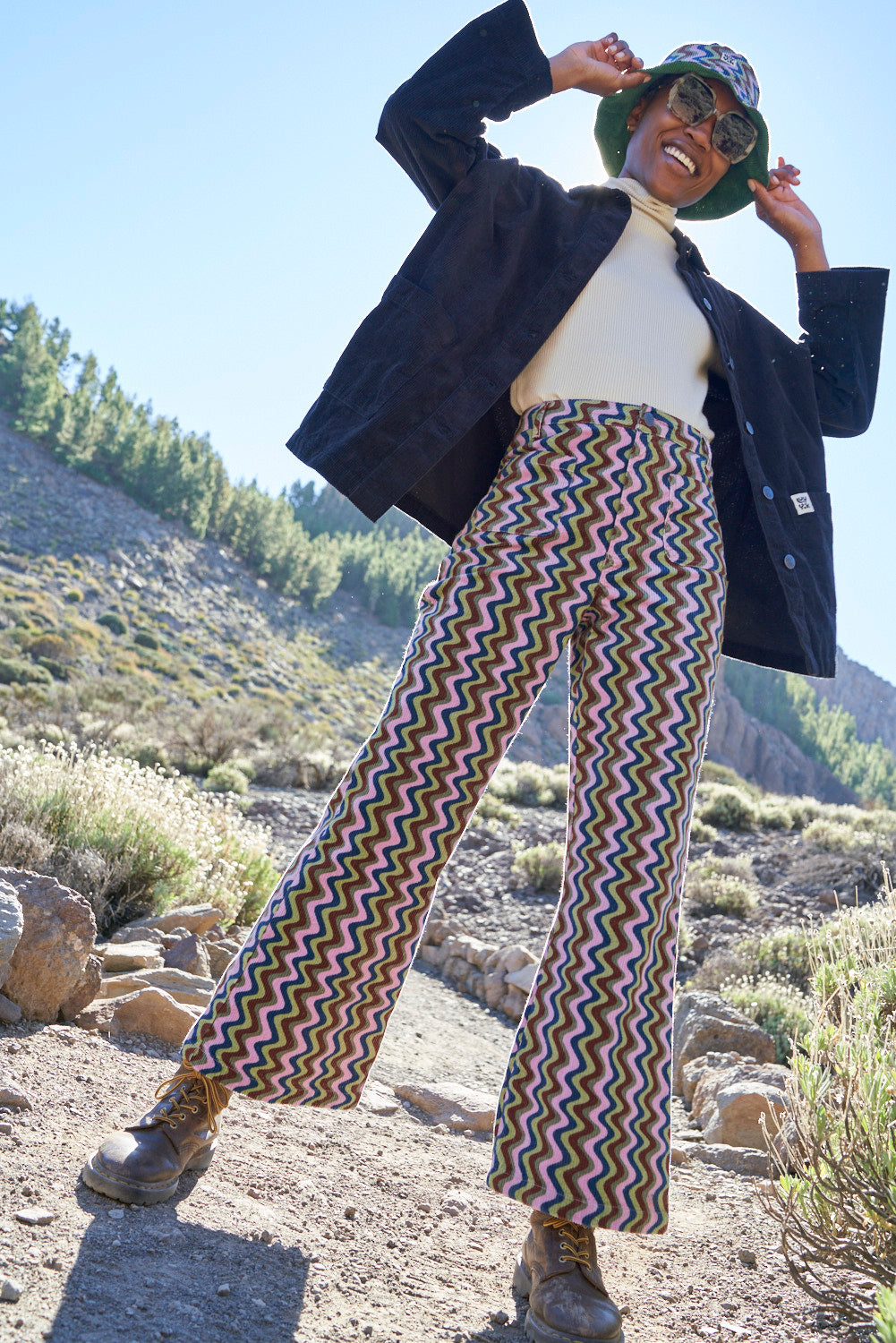 Olly - Corduroy Jacket in Black