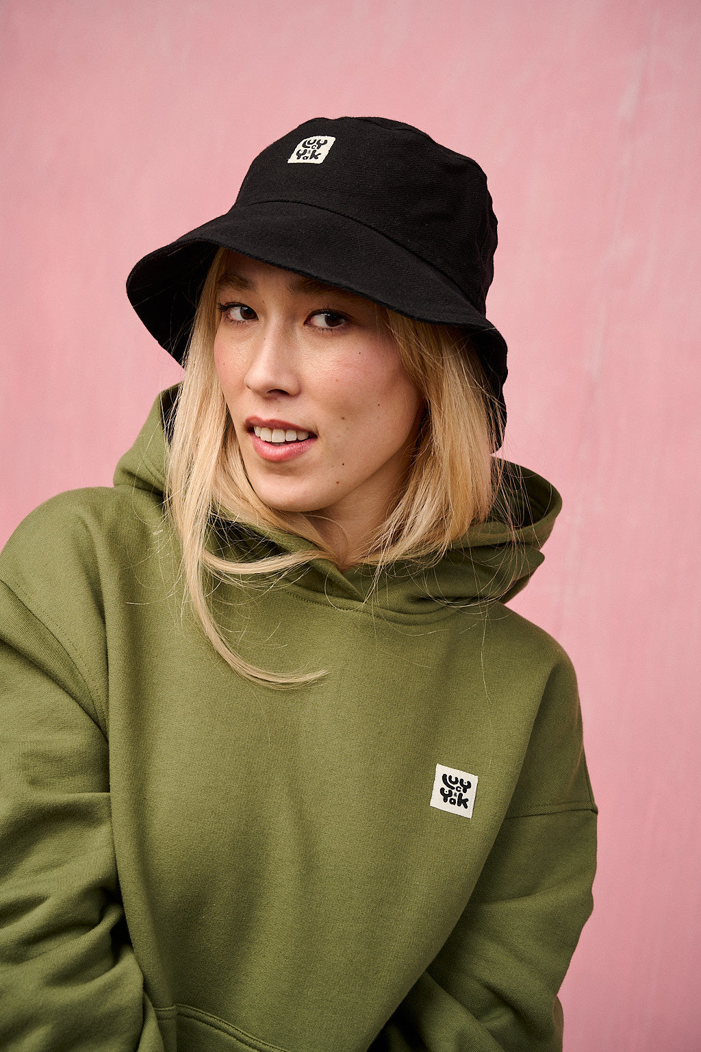 Travis Reversible Cotton Bucket Hat In Black Lucy Yak travis-reversible-cotton-bucket-hat-in-black-lucy-yak