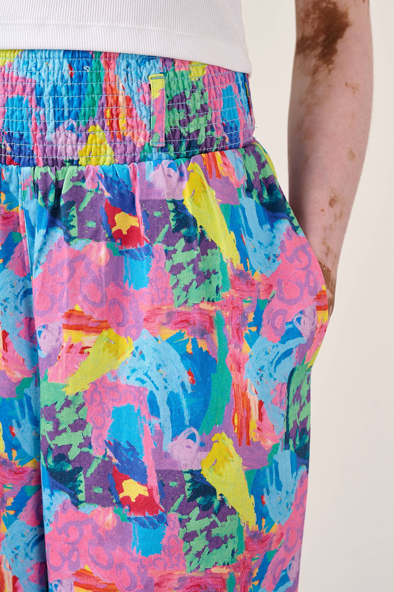 L.E Alexa - Cotton Trousers in Arthouse & Yak