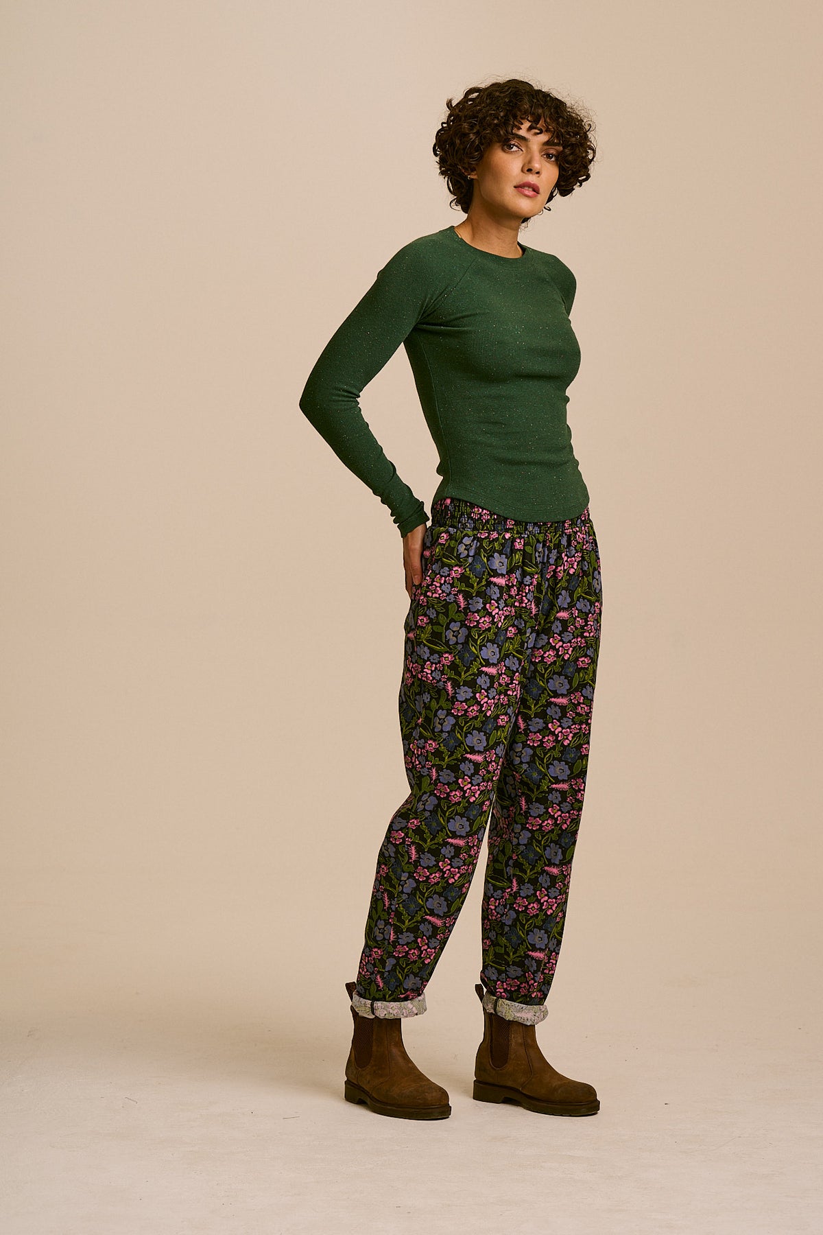 Alexa - Cotton Trousers in Grunge Ditsy Floral