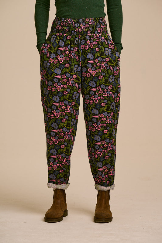 Alexa - Cotton Trousers in Grunge Ditsy Floral