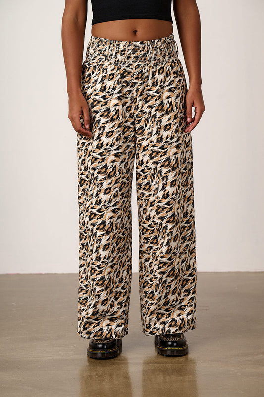 Alex - Wide Leg Cotton Trousers in Leo Refresh