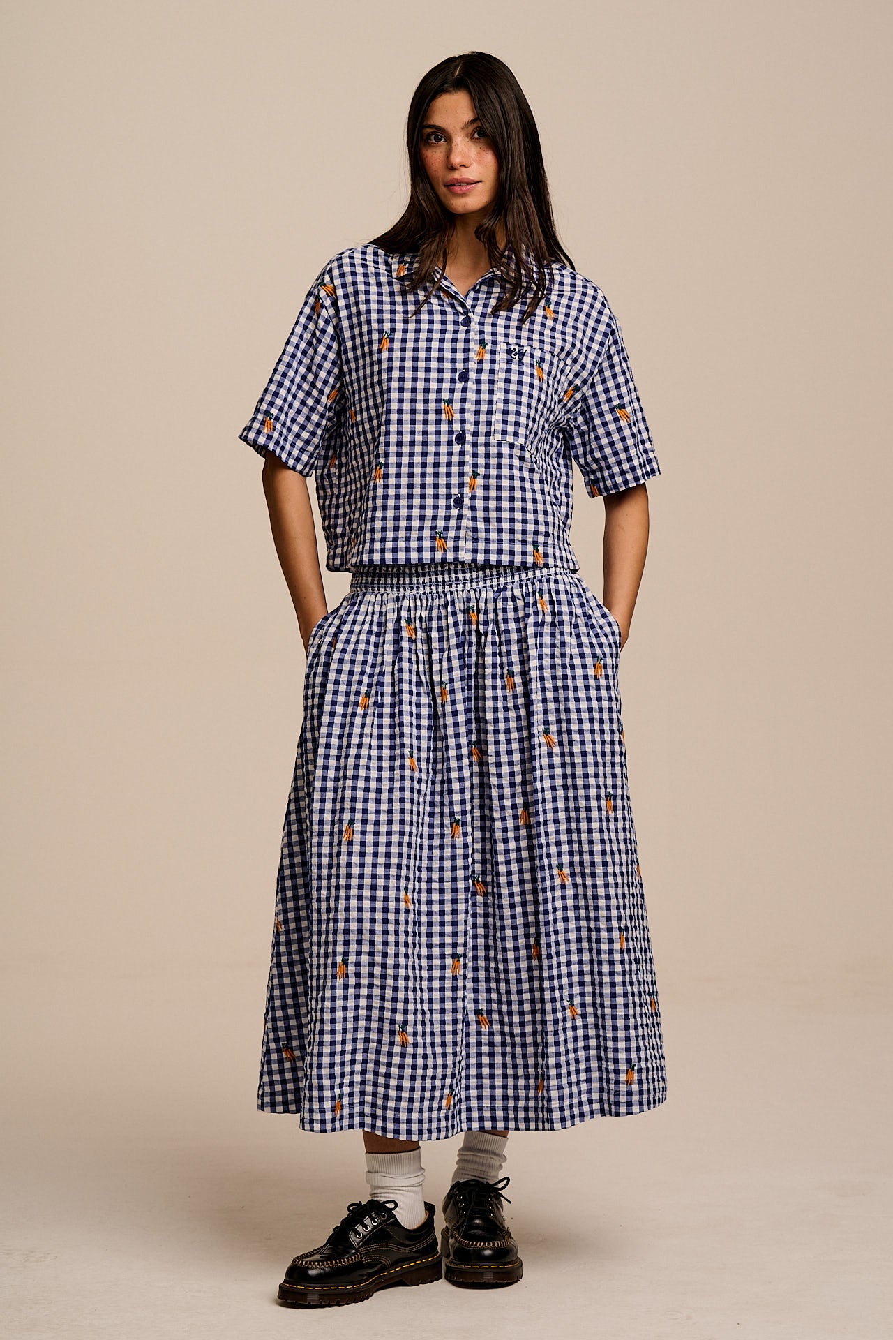 Archer -  Cotton Shirt in Gingham with Carrot Embroidery